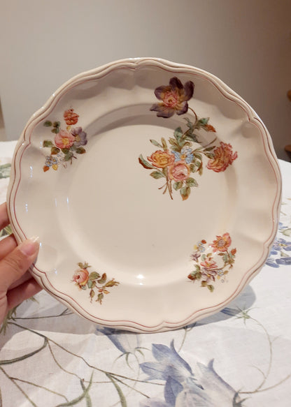 6 assiettes plates Longchamp