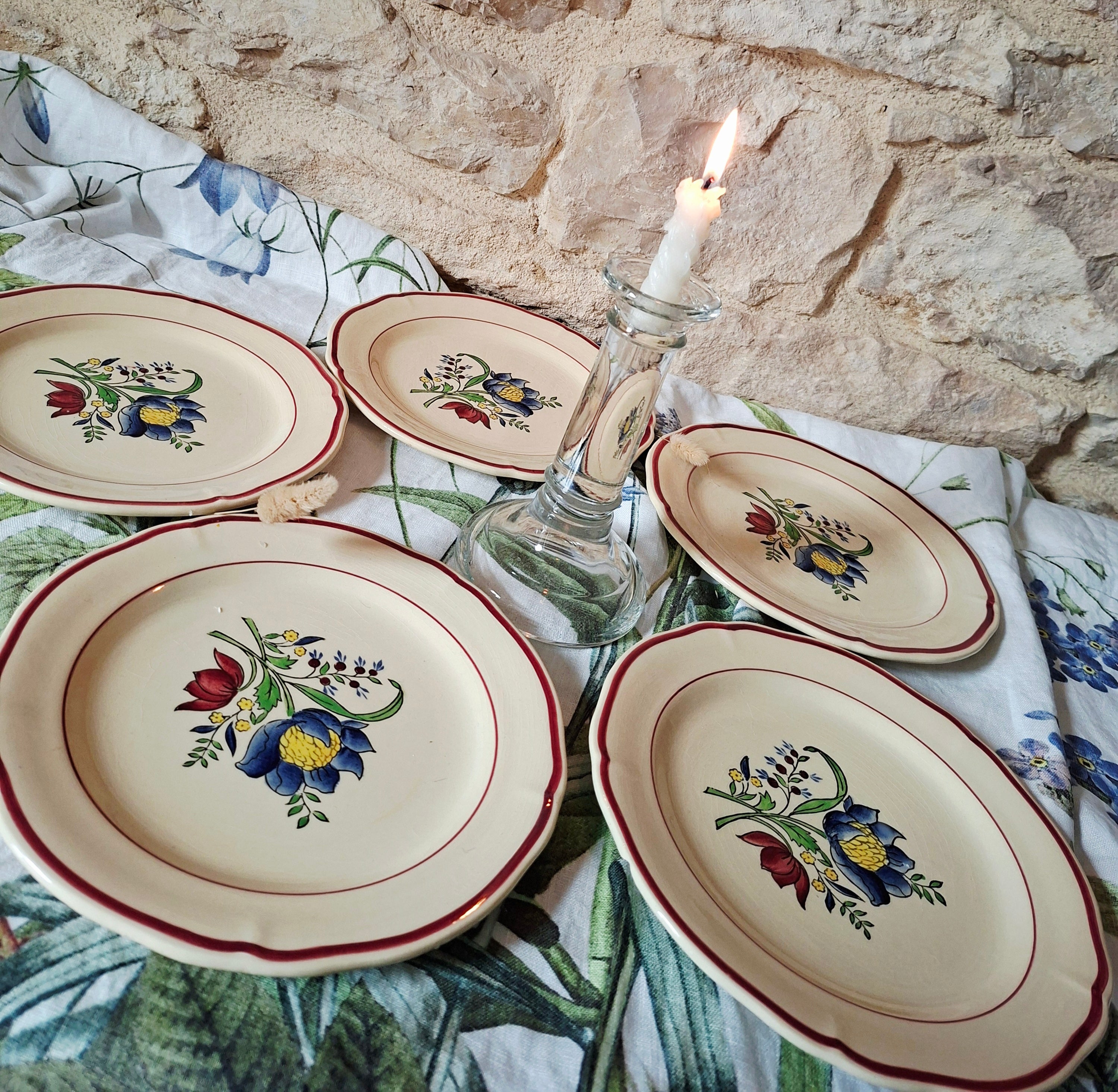 Assiette de présentation Gien – The collected past, image size:3000x2930