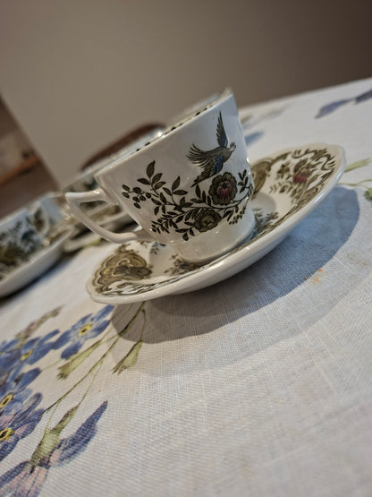 Tasses avec soucoupes – Ridgway of Staffordshire, modèle Windsor