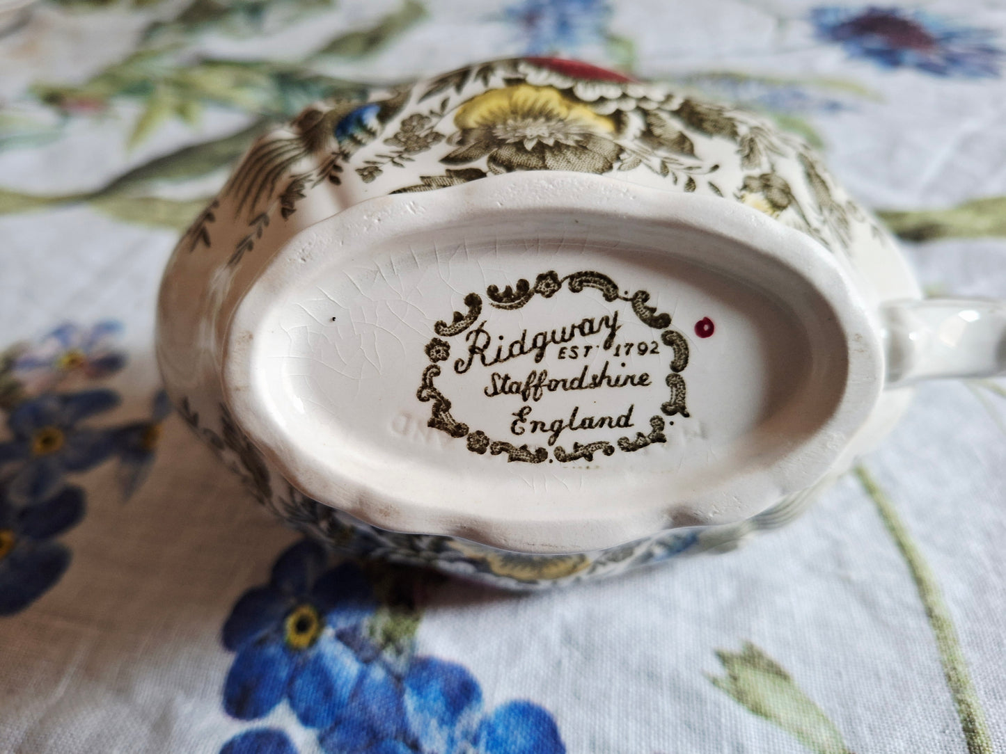 Saucière Ridgway of Staffordshire, modèle Windsor