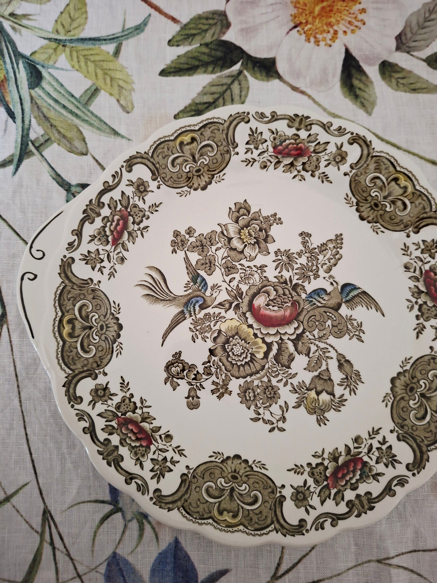 Plat avec poignée