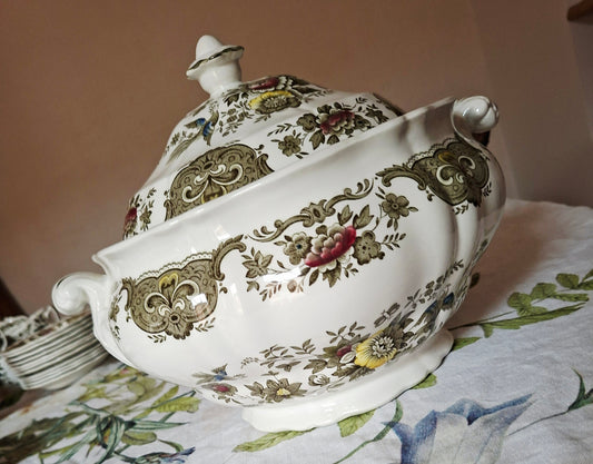 Soupière Ridgway of Staffordshire, modèle Windsor