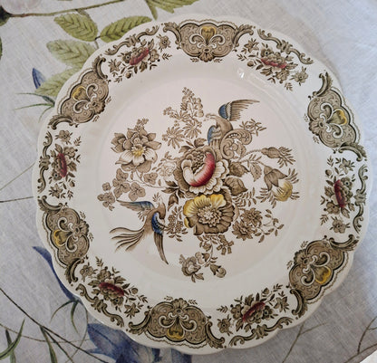 Plat rond Ridgway of Staffordshire, modèle Windsor