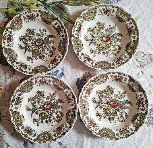 (2) Lot de 4 assiettes creuses  Ridgway of Staffordshire