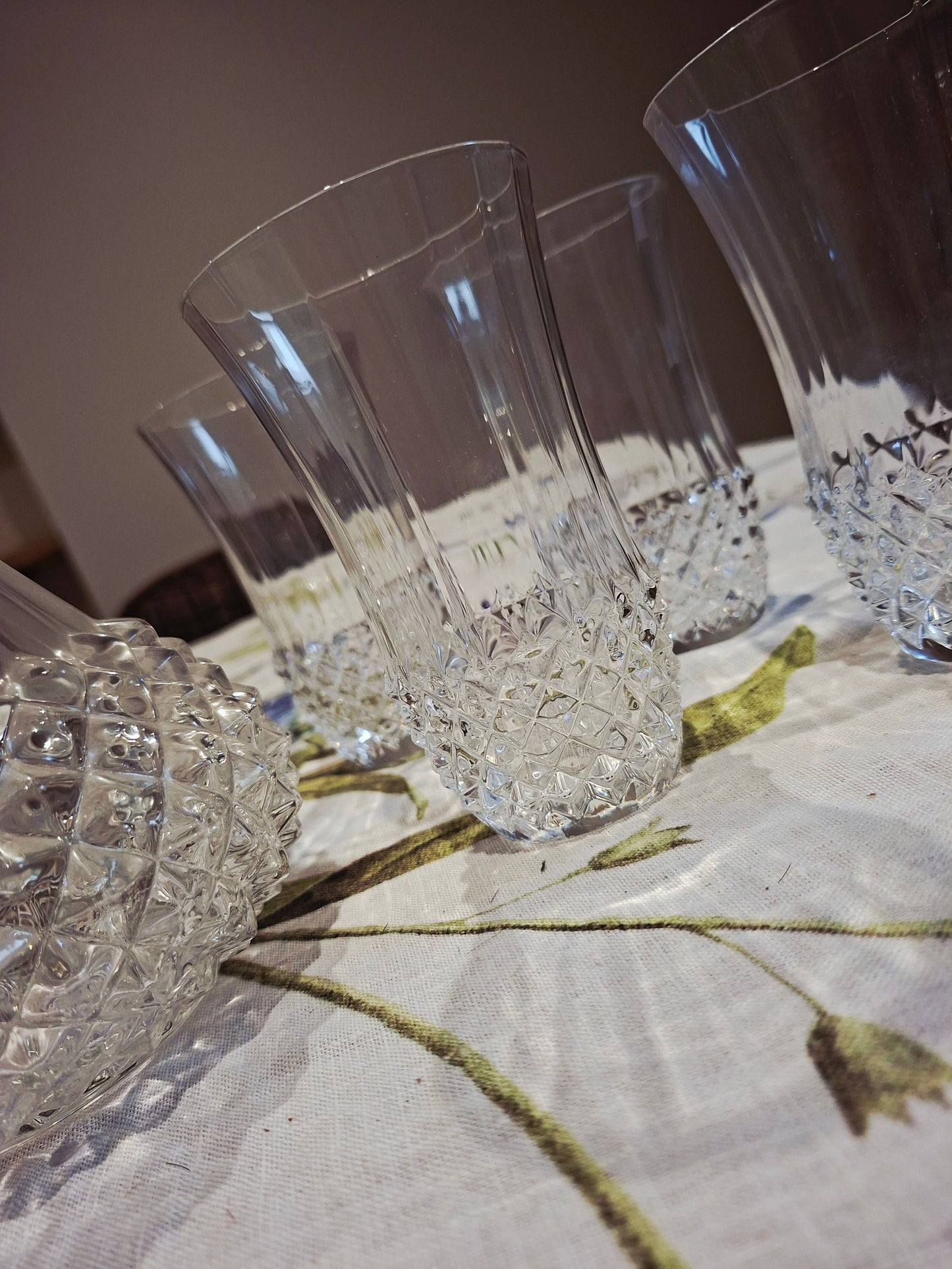 Carafe avec 4 verres assortis