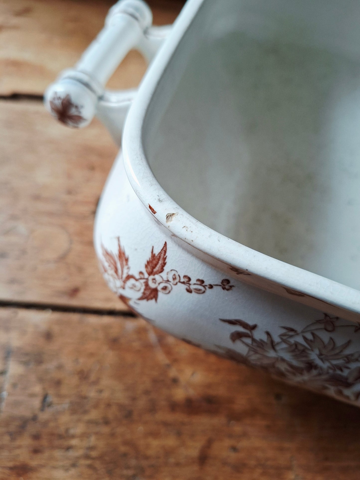 Authentique légumier / soupière en faïence de Sarreguemines, modèle Bertha