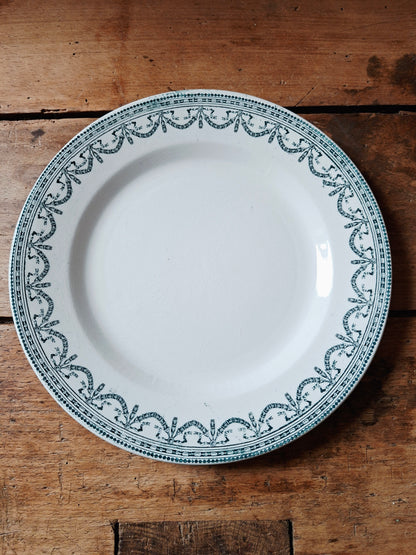 Superbe lot de 4 assiettes anciennes – Mix & Match vintage 🌿