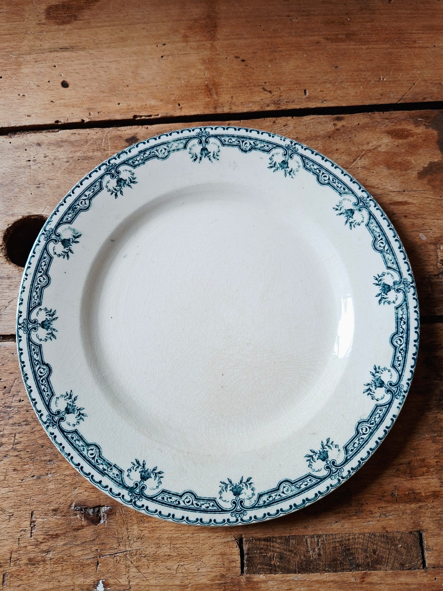 Superbe lot de 4 assiettes anciennes – Mix & Match vintage 🌿