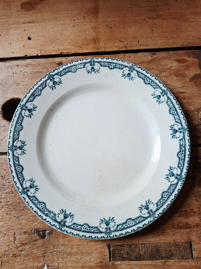 Superbe lot de 4 assiettes anciennes – Mix & Match vintage 🌿