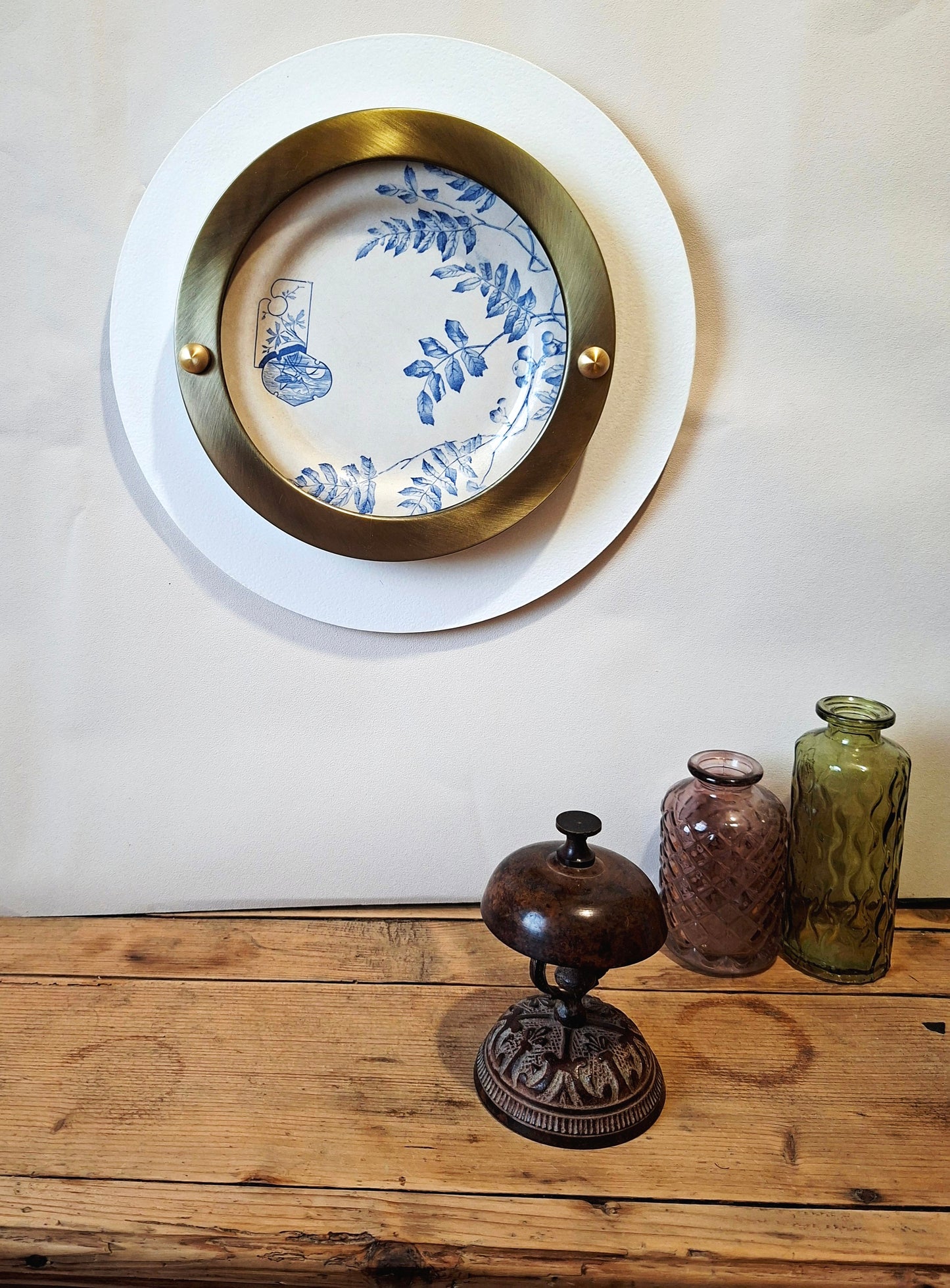 Décoration murale artisanale avec assiette "tokio" Choisy Le Roi