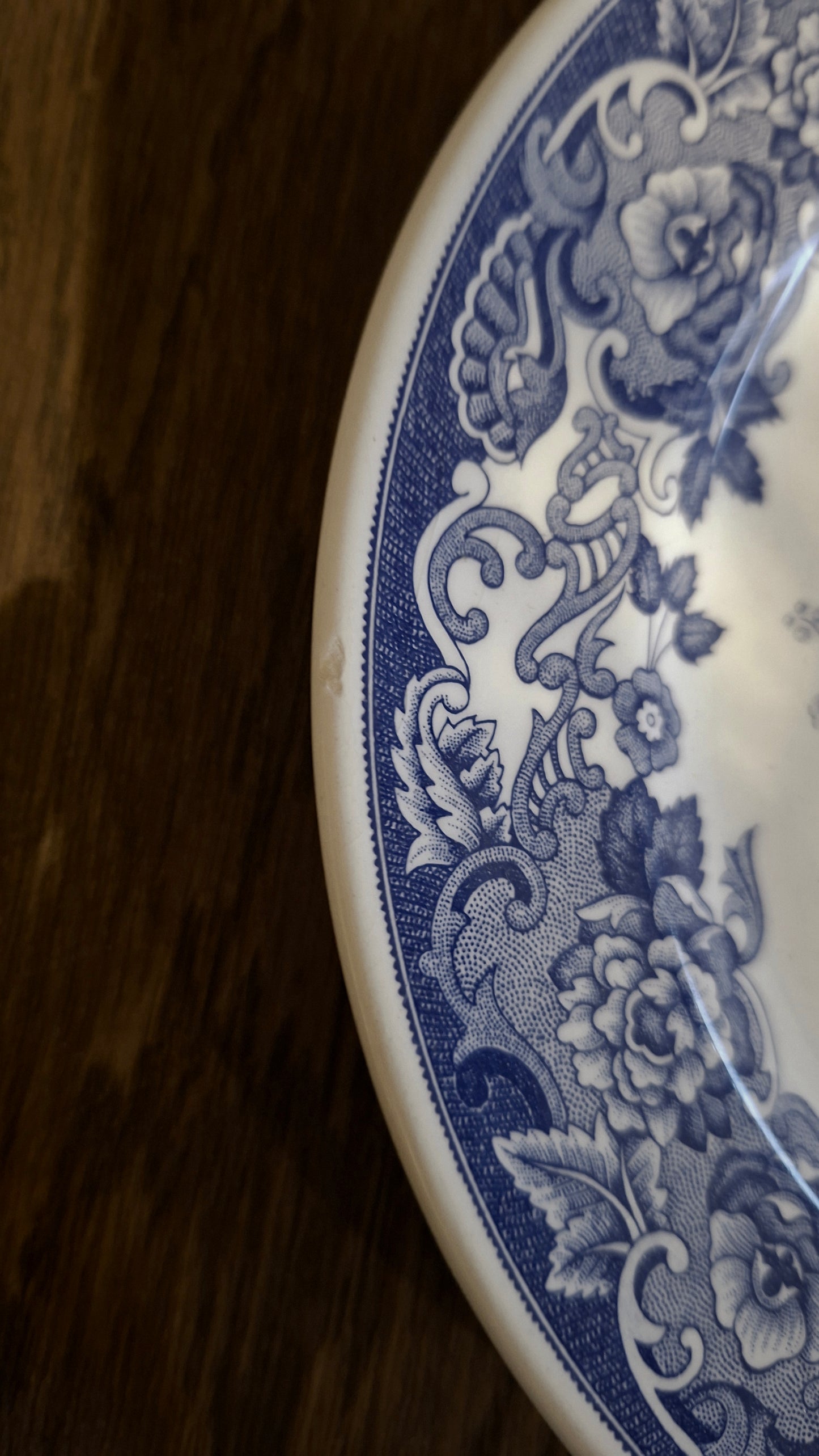 Juego de 4 platos de postre ligeramente desportillados