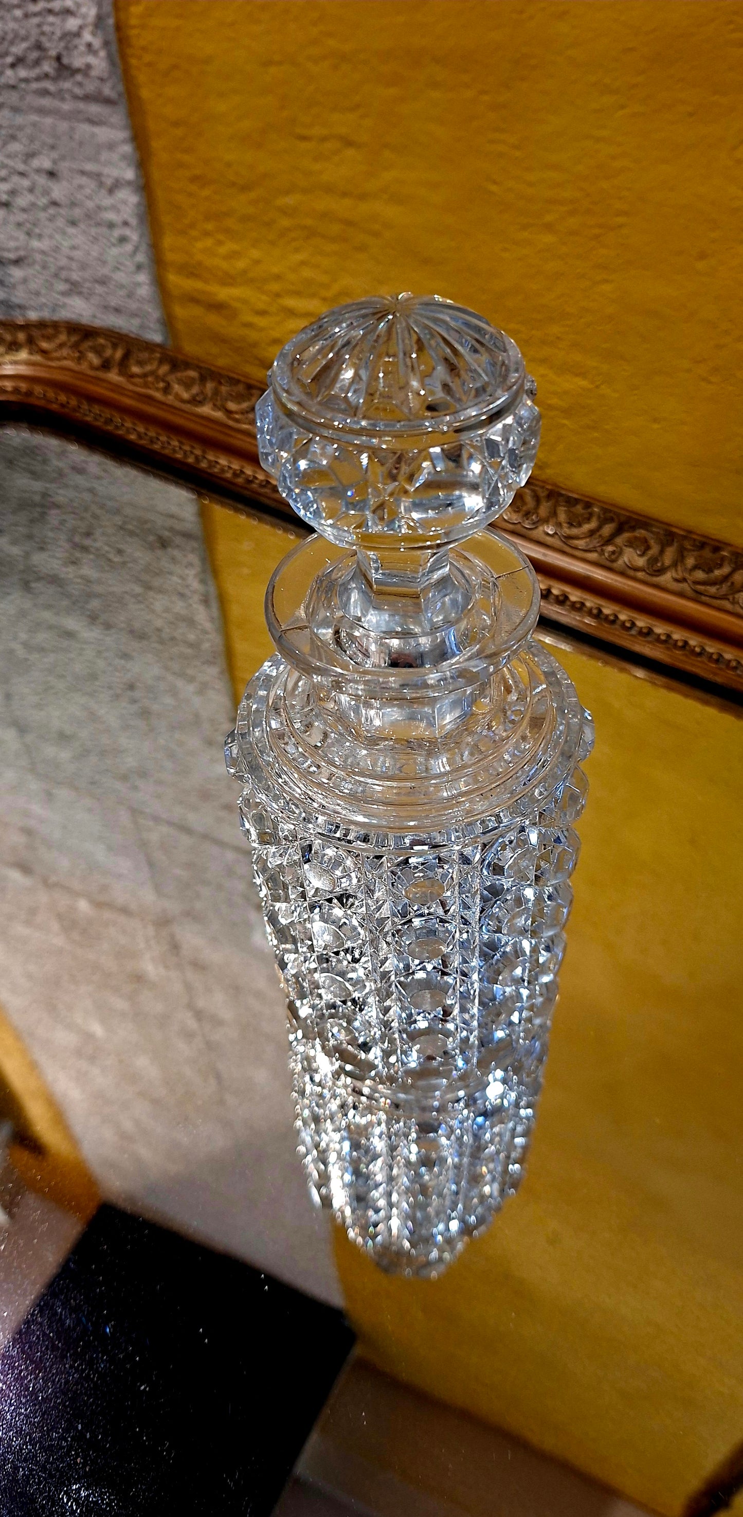 Flacon de parfum Baccarat – modèle “Pierrerie”