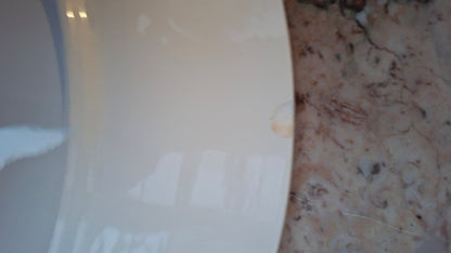 Plat rond en porcelaine