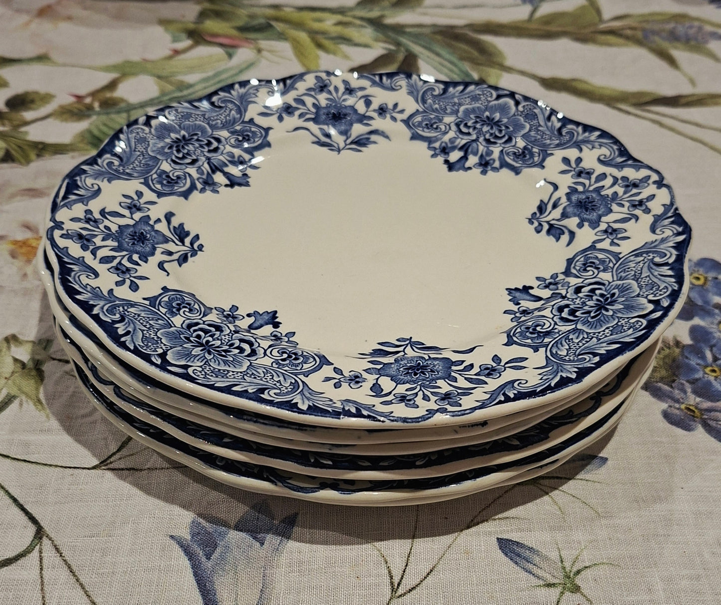 6 assiettes à dessert