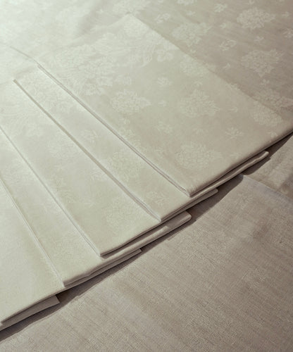 Grande Nappe Blanche ancienne damassée en lin – Linge de table ancien, décor de mûres  XXᵉ siècle