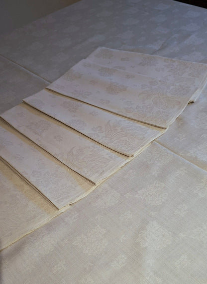 Grande Nappe Blanche ancienne damassée en lin – Linge de table ancien, décor de mûres  XXᵉ siècle