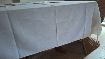 Grande Nappe Blanche ancienne damassée en lin – Linge de table ancien, décor de mûres  XXᵉ siècle