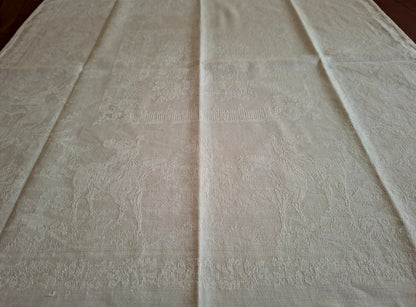 Nappe blanche ancienne 157x200 en lin épais damassé – Scènes chasse à courre – Fin XIXᵉ siècle / début XXᵉ siècle