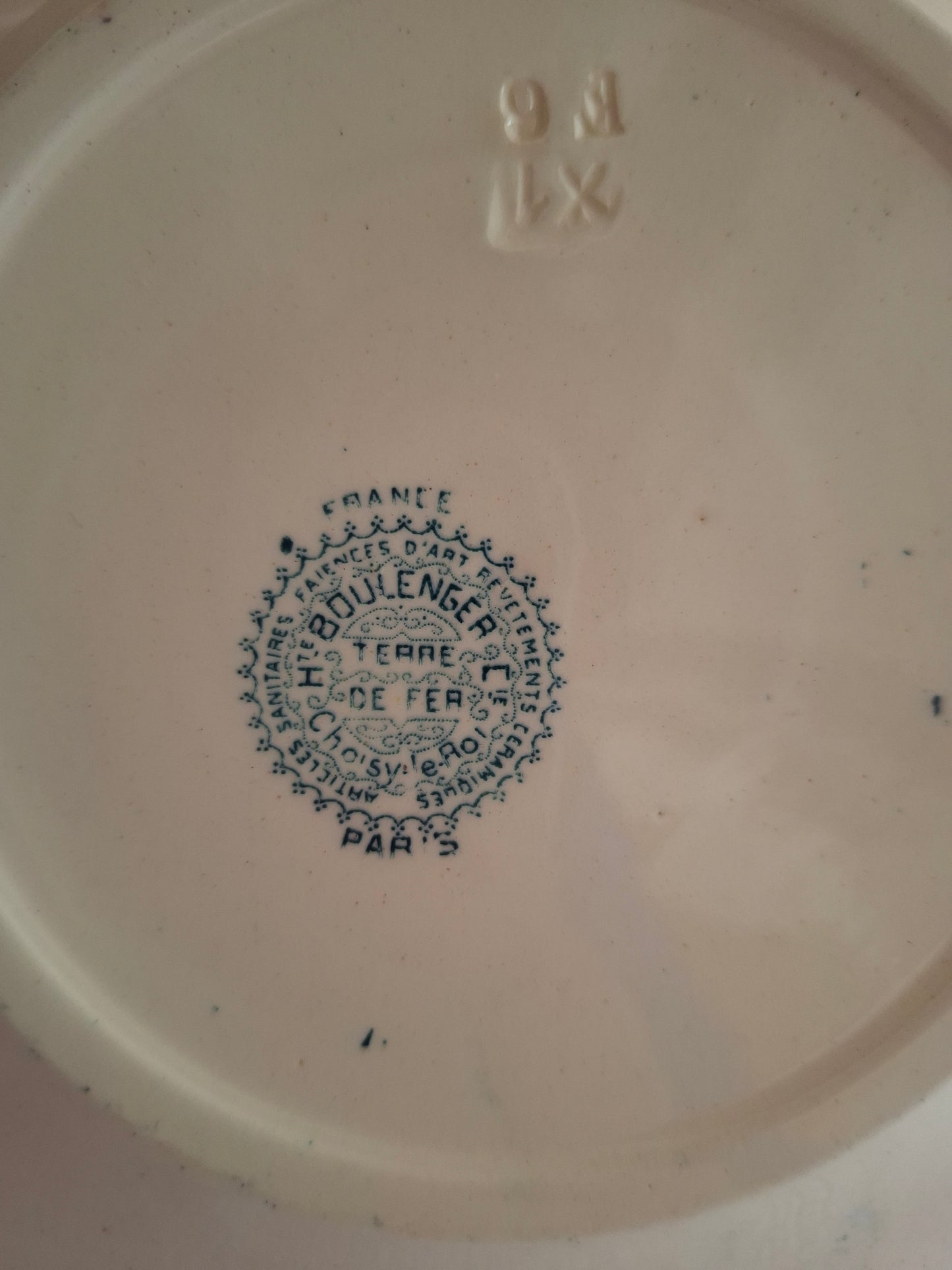 6 Assiettes à dessert en terre de fer Choisy-le-Roi modèle " Paris"