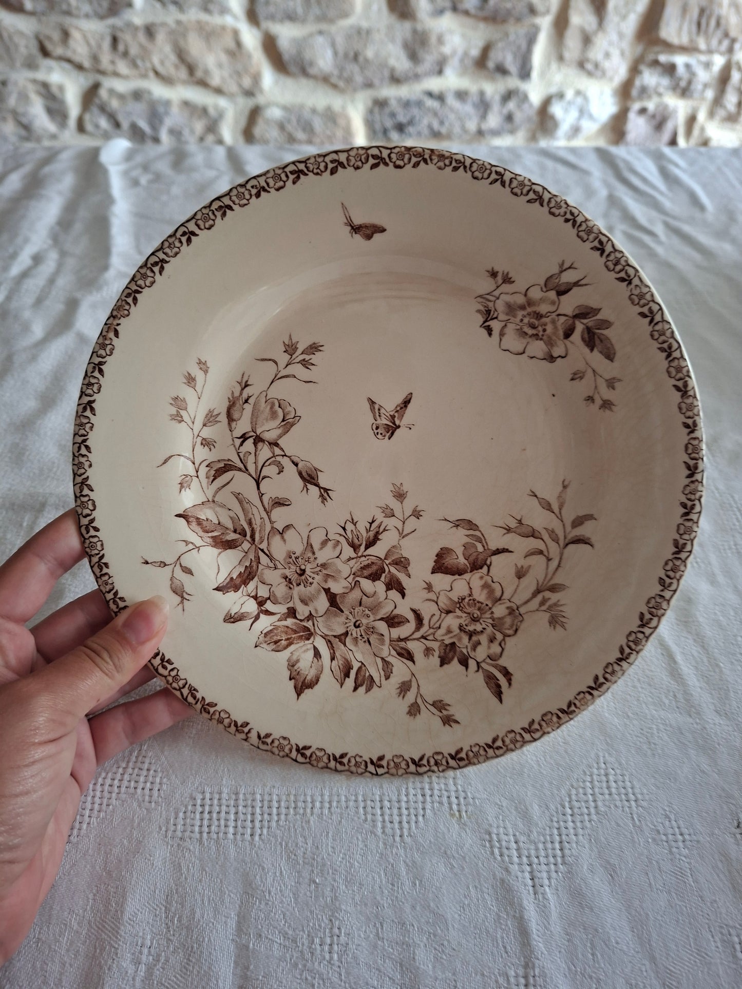 Lot de 8 assiettes plates de la Manufacture de Gien – Modèle Mai (1)