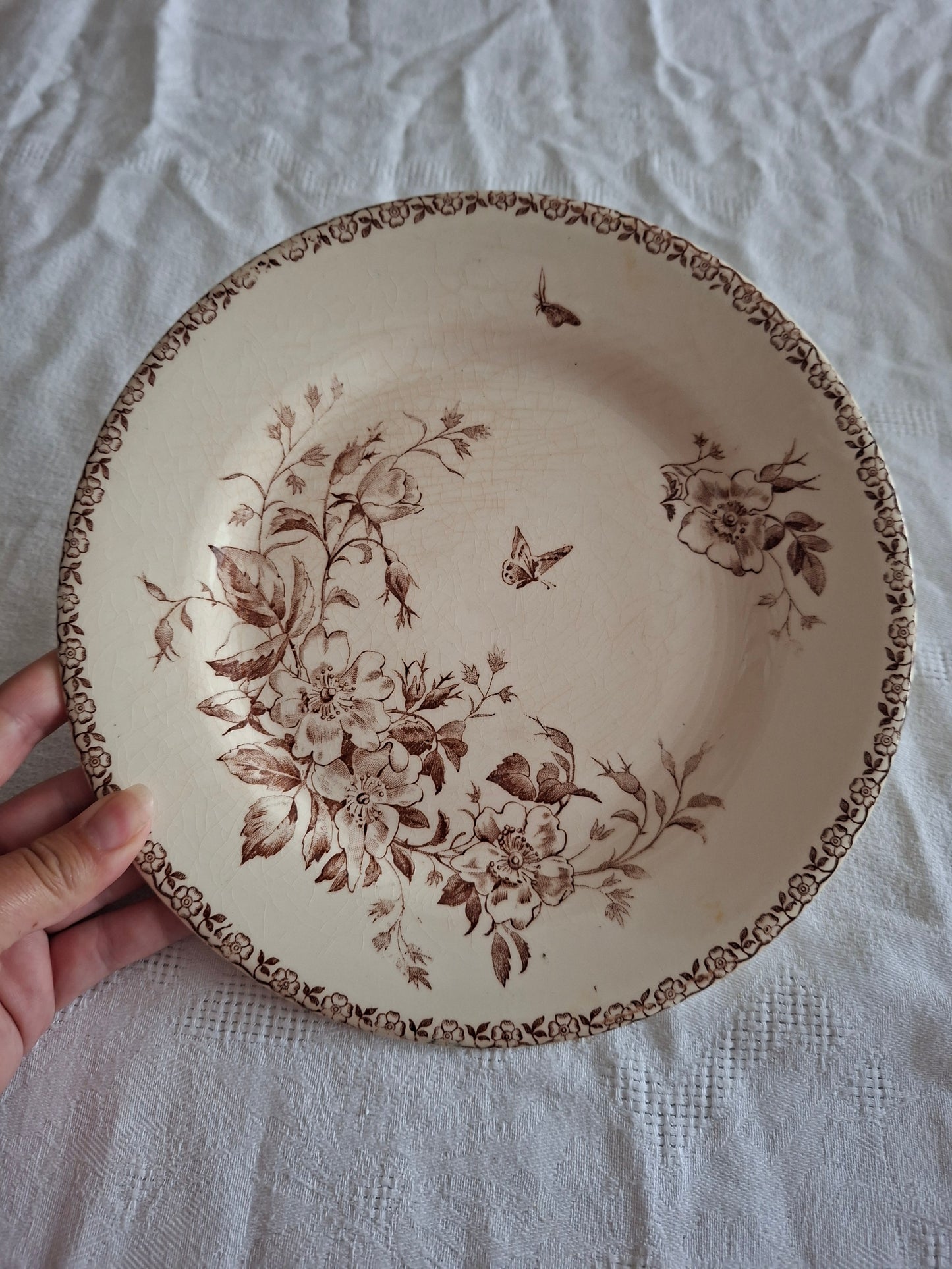 Lot de 8 assiettes plates de la Manufacture de Gien – Modèle Mai (1)