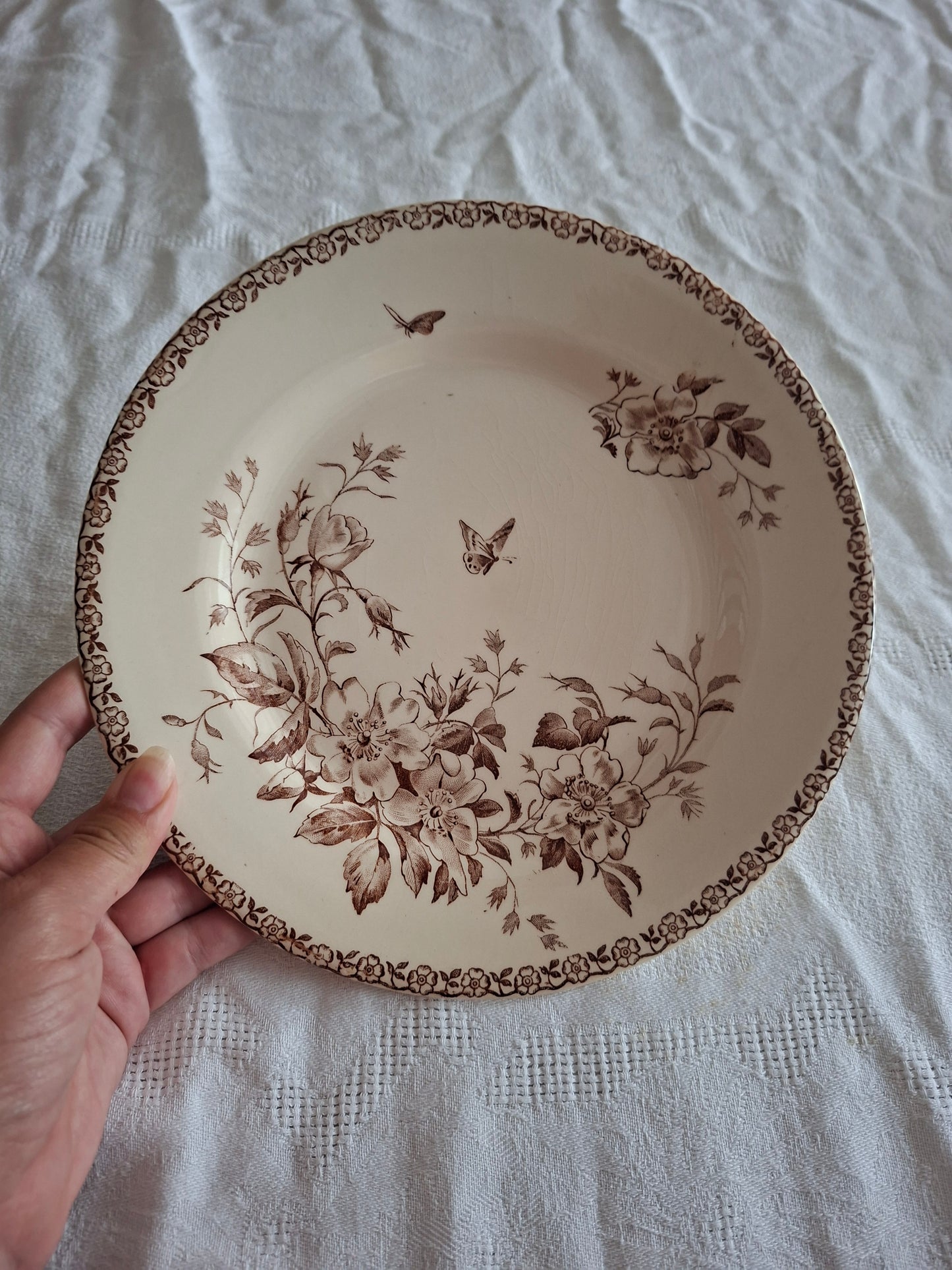 Lot de 8 assiettes plates de la Manufacture de Gien – Modèle Mai (1)