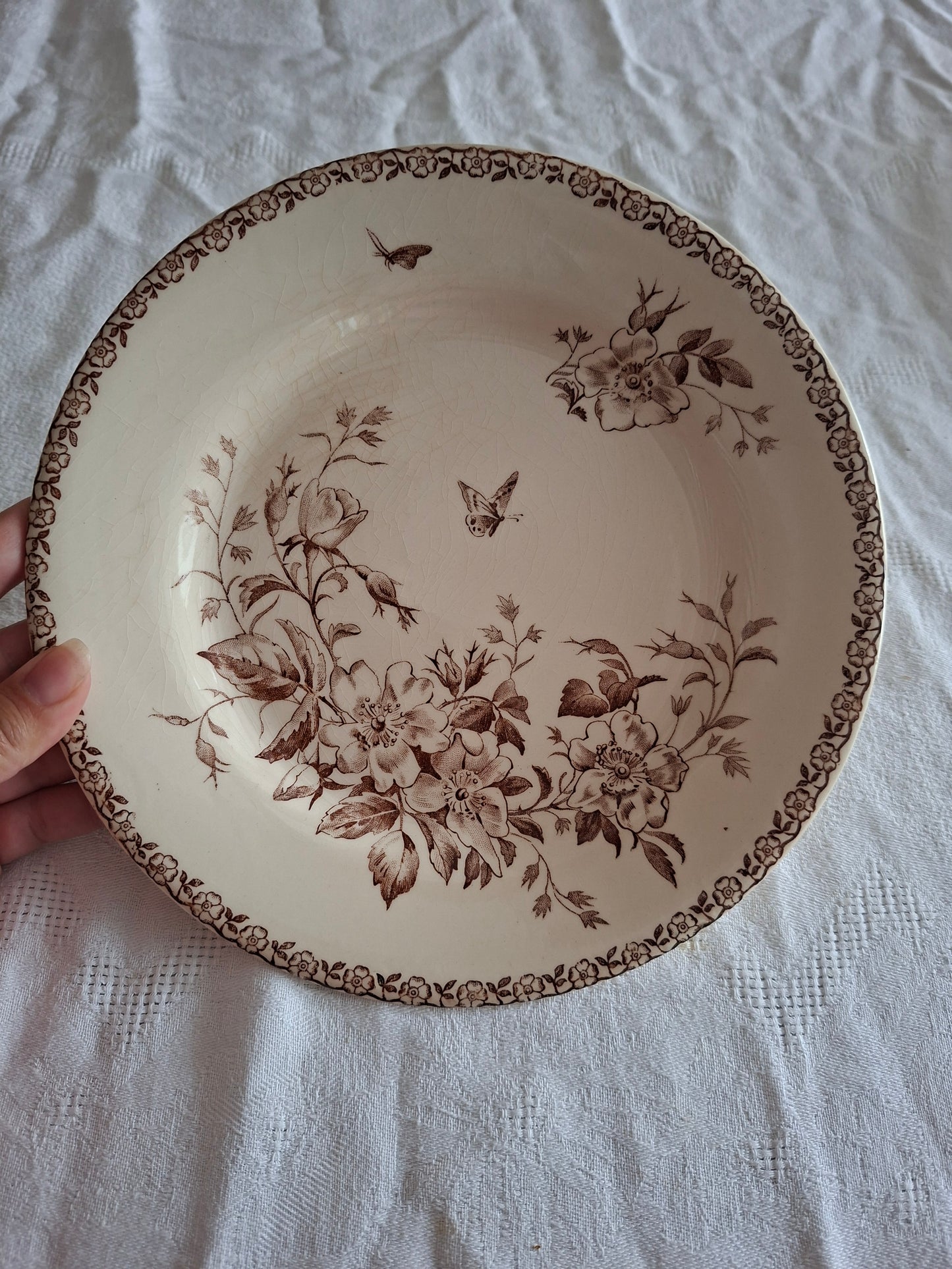 Lot de 8 assiettes plates de la Manufacture de Gien – Modèle Mai (1)
