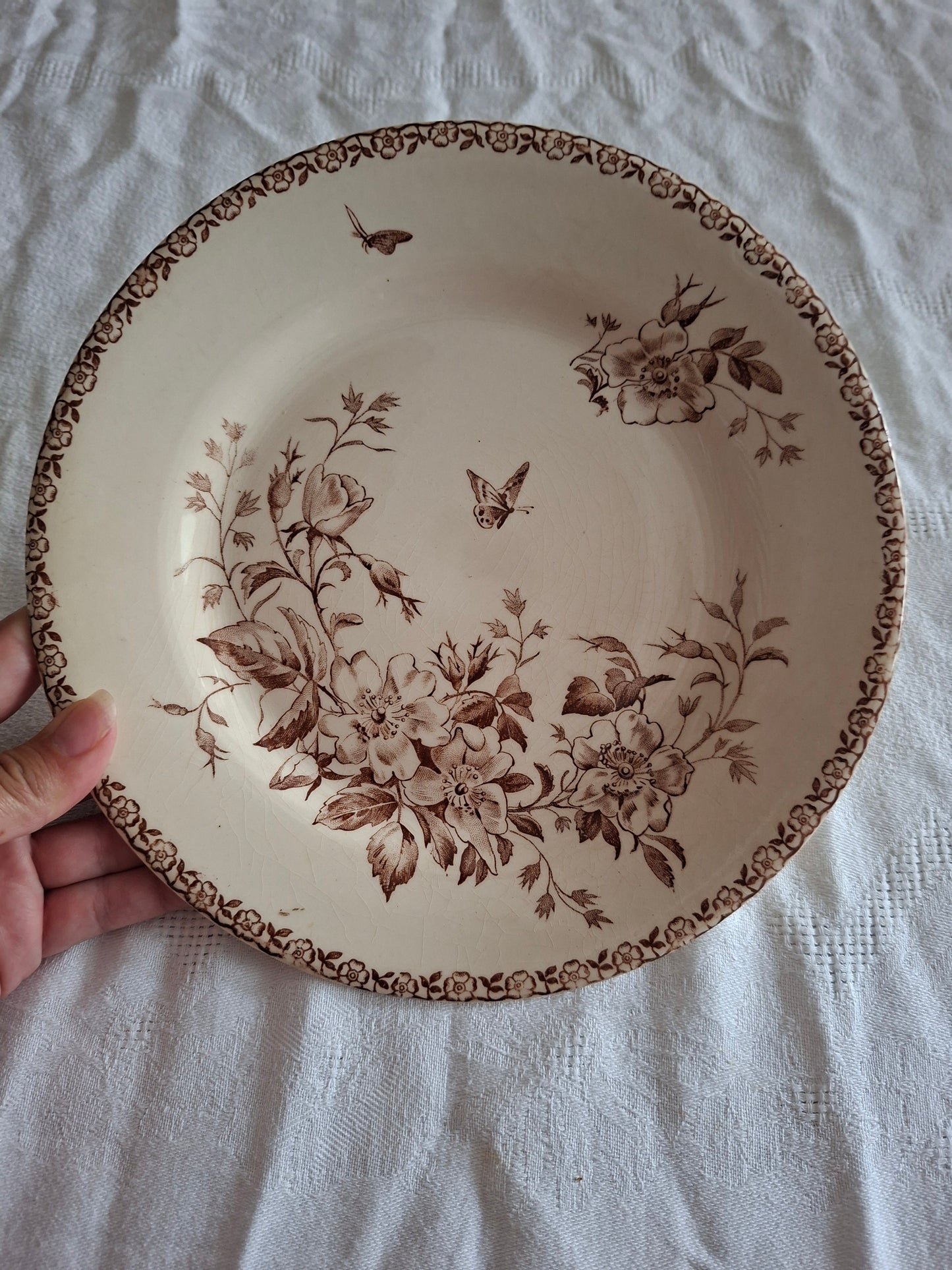 Lot de 8 assiettes plates de la Manufacture de Gien – Modèle Mai (1)