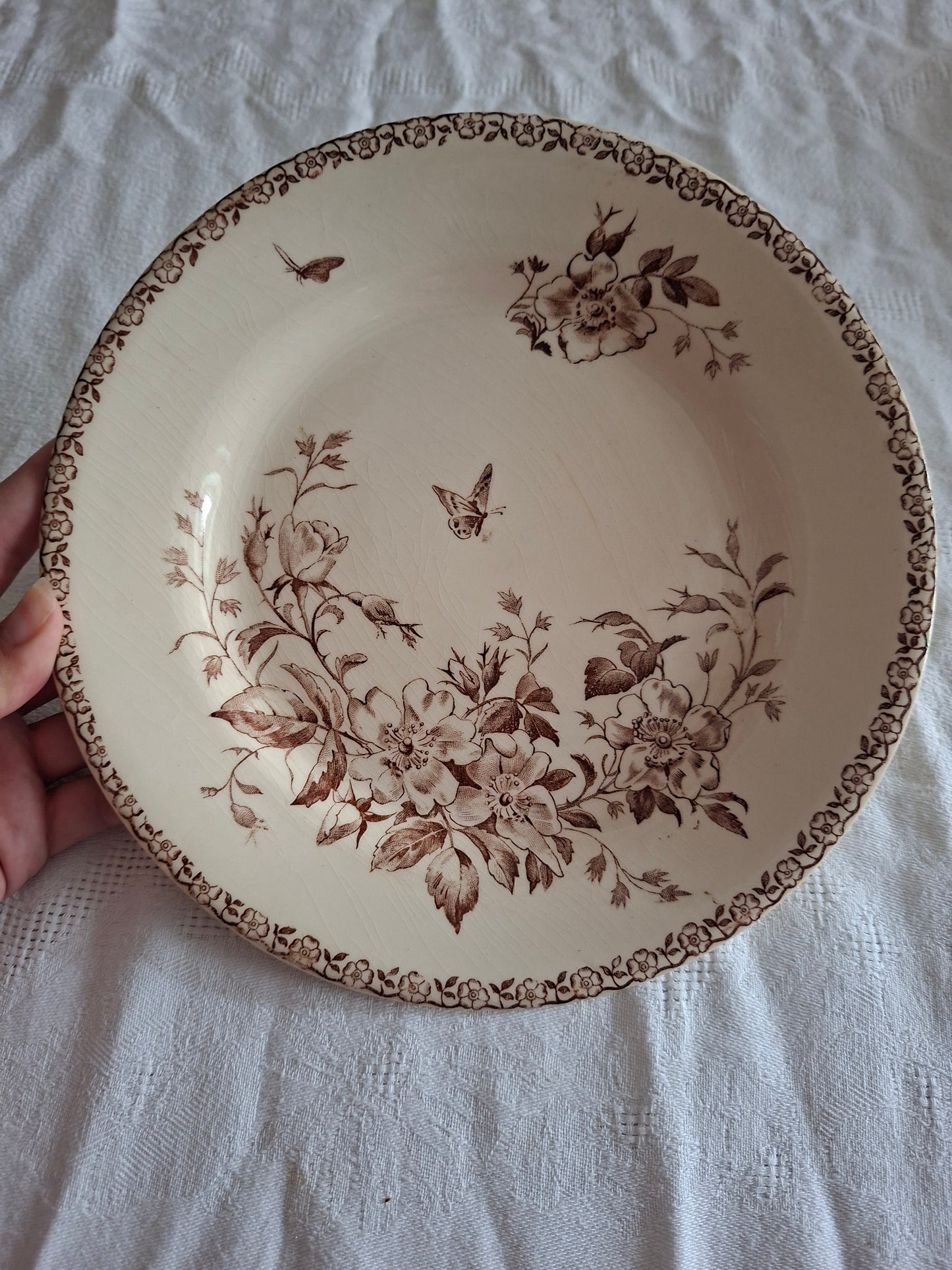 Lot de 8 assiettes plates de la Manufacture de Gien – Modèle Mai (2)