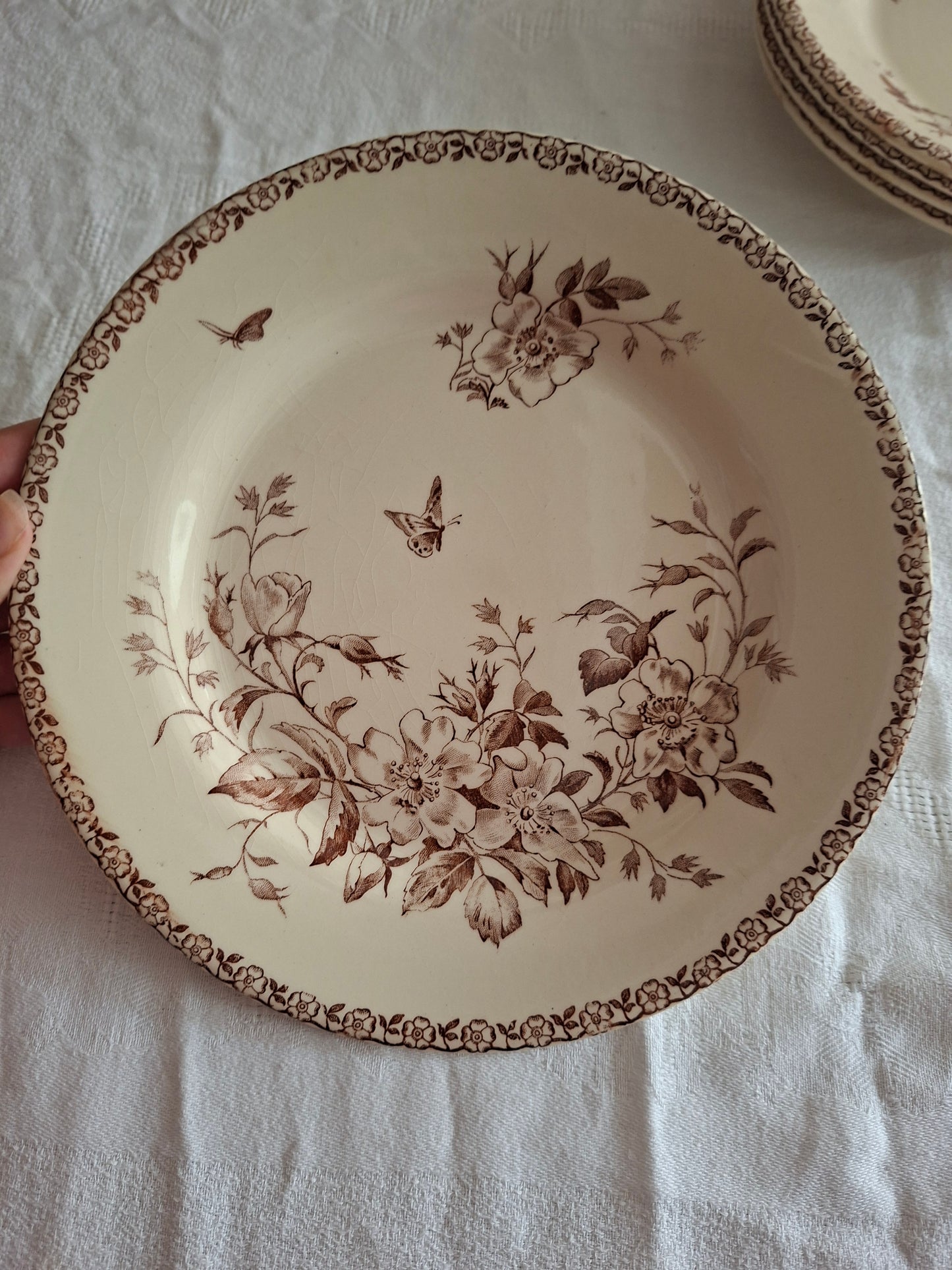 Lot de 8 assiettes plates de la Manufacture de Gien – Modèle Mai (2)