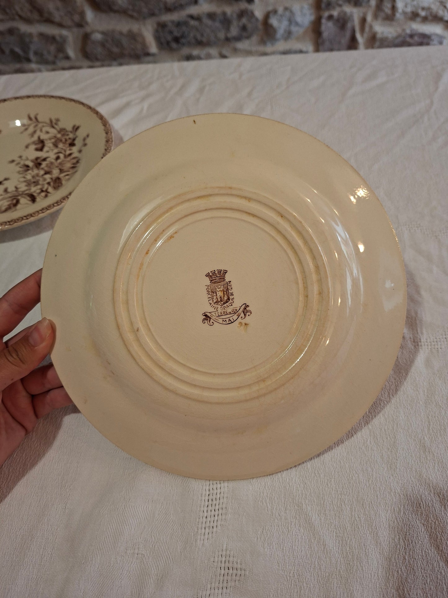 Lot de 8 assiettes plates de la Manufacture de Gien – Modèle Mai (2)