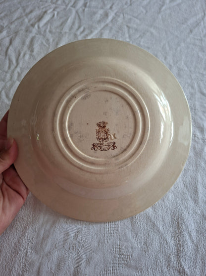 Assiette creuse de la Manufacture de Gien – Modèle Mai