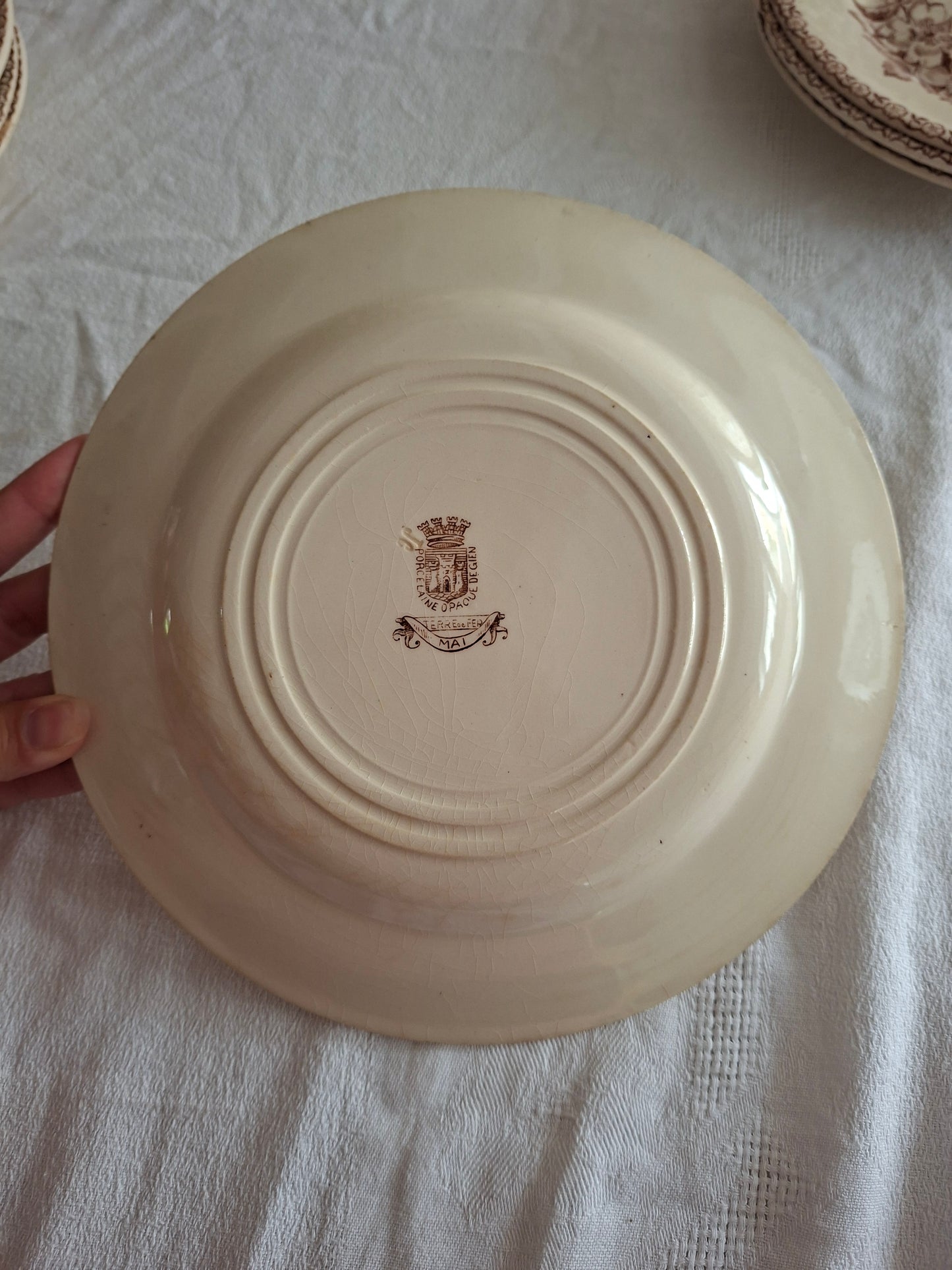 Lot de 8 assiettes plates de la Manufacture de Gien – Modèle Mai (2)
