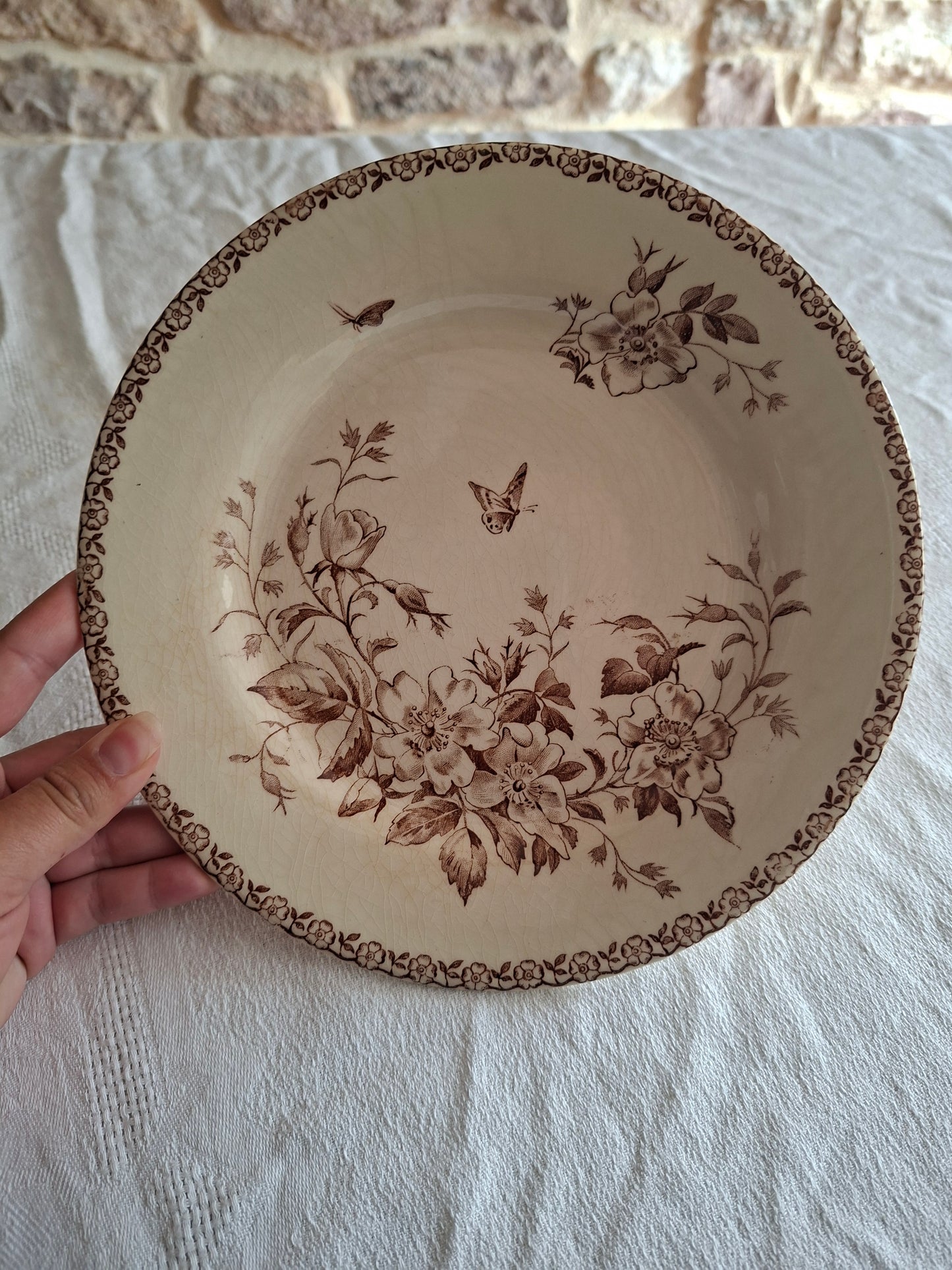 Lot de 4 assiettes plates de la Manufacture de Gien – Modèle Mai