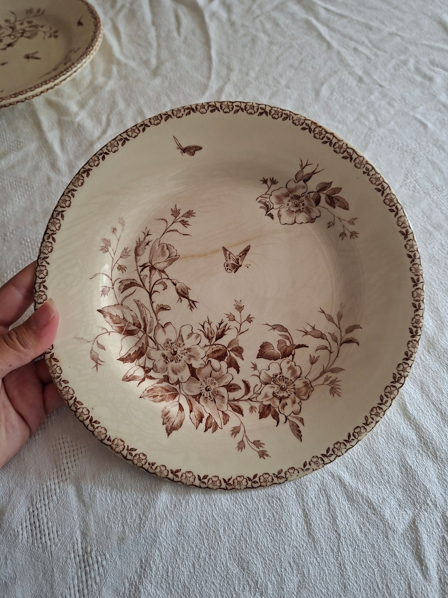 Lot de 4 assiettes plates de la Manufacture de Gien – Modèle Mai