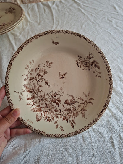 Lot de 4 assiettes plates de la Manufacture de Gien – Modèle Mai