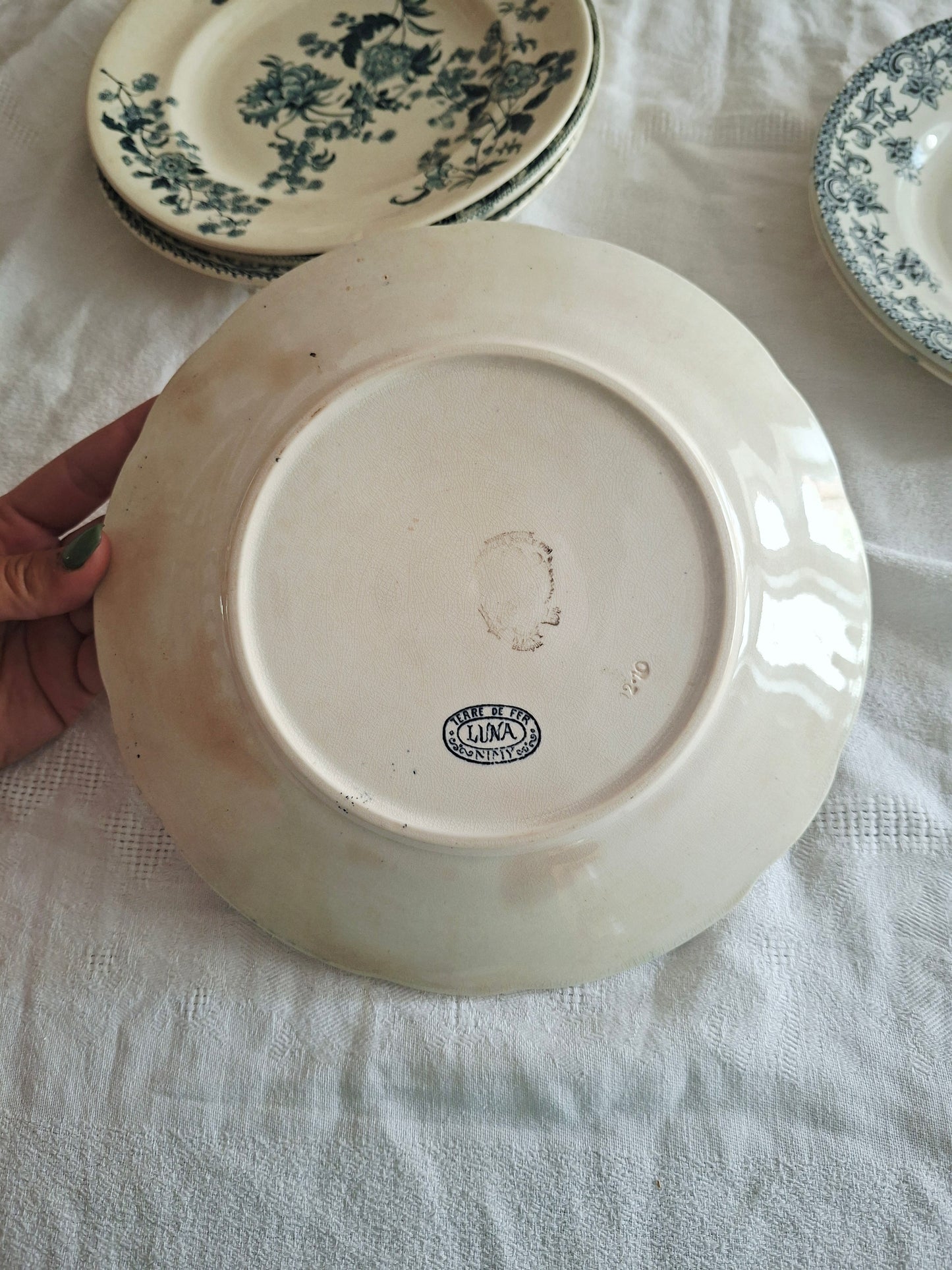 Lot de 6 assiettes plates anciennes en Terre de Fer – Dégradé de bleus nuit – Mix & Match