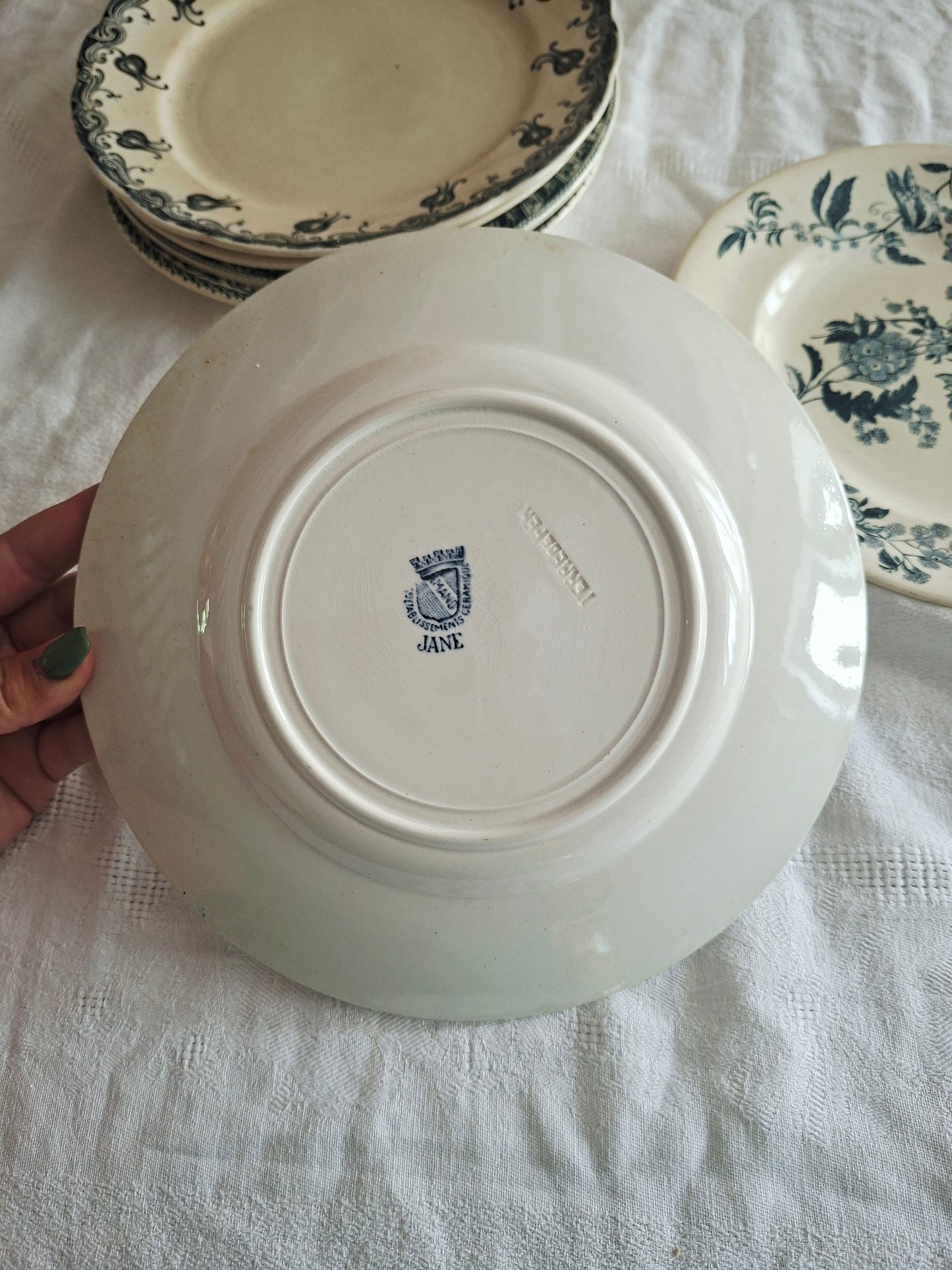 Lot de 6 assiettes plates anciennes en Terre de Fer – Dégradé de bleus nuit – Mix & Match
