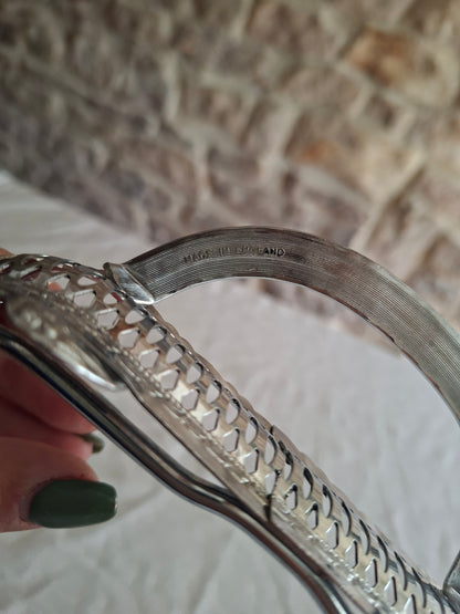 Plat de service Anchor Hocking avec support et couvercle – Made in England