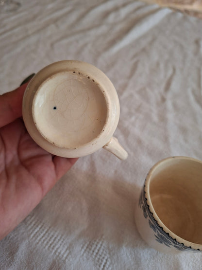 Lot de 2 tasses anciennes en Terre de Fer HB & Cie – Manufacture de Choisy-le-Roi