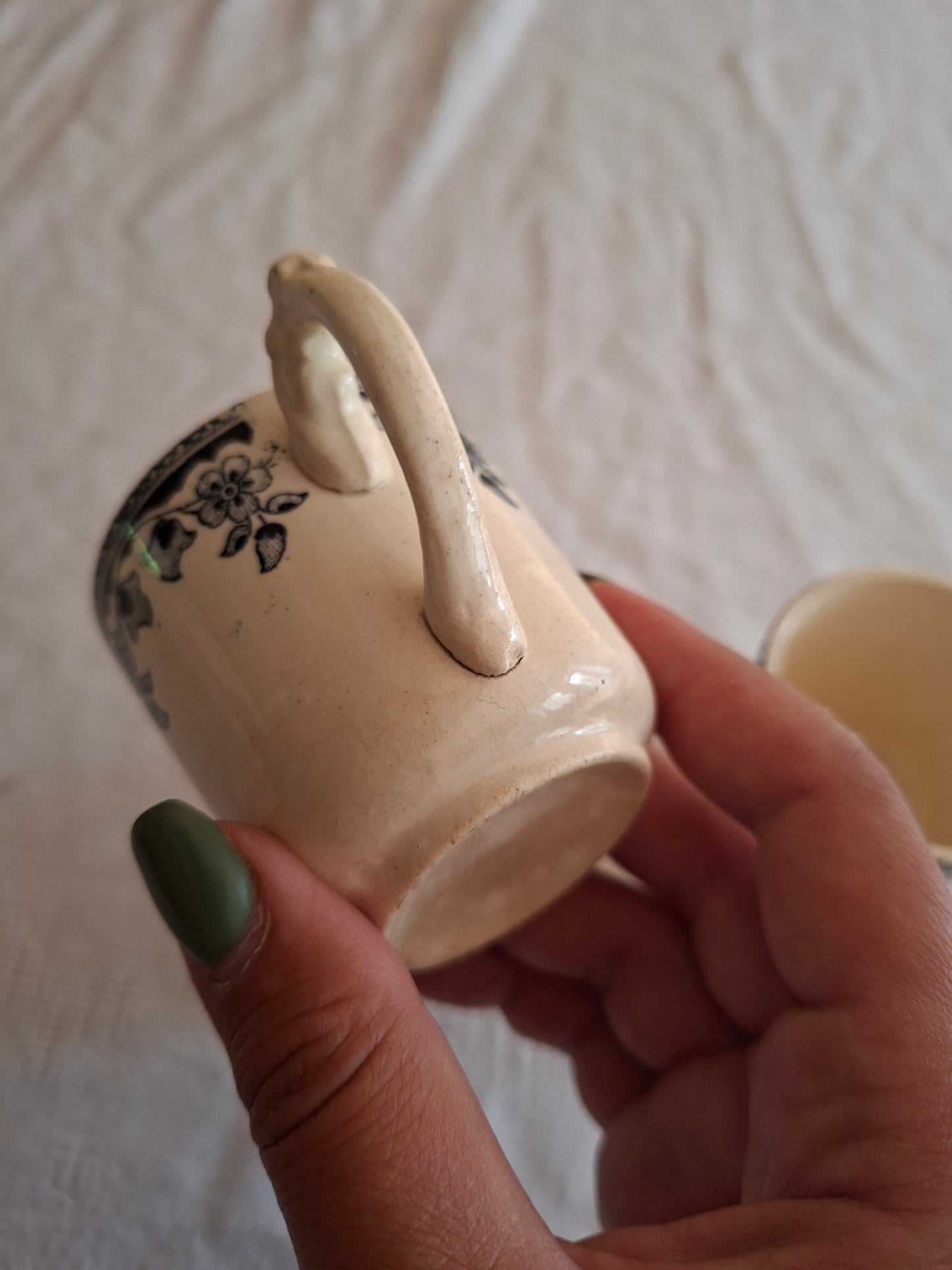 Lot de 2 tasses anciennes en Terre de Fer HB & Cie – Manufacture de Choisy-le-Roi