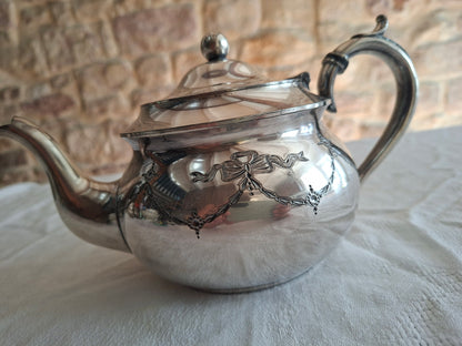Théière ancienne en métal argenté MH & Co Martinoid