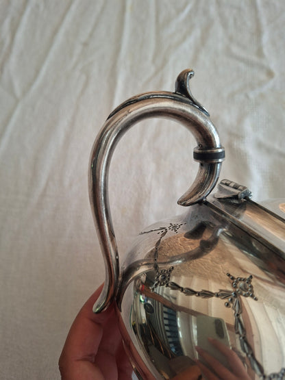 Théière ancienne en métal argenté MH & Co Martinoid