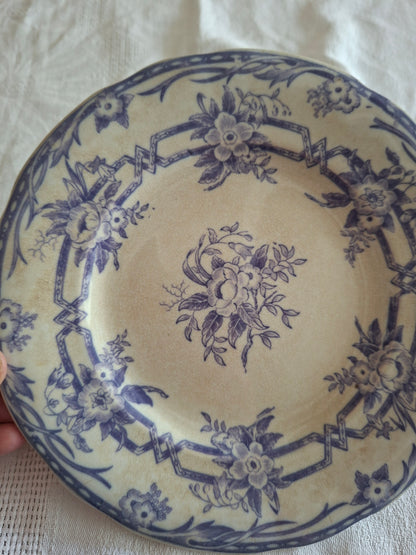 Assiette n°4 en faïence de Sarreguemines – Modèle Cérès
