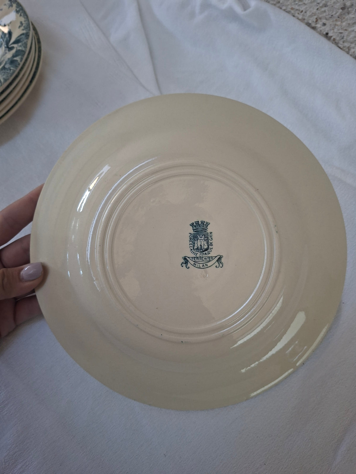 6 assiettes plates (2) Gien modèle « Milan » en terre de fer