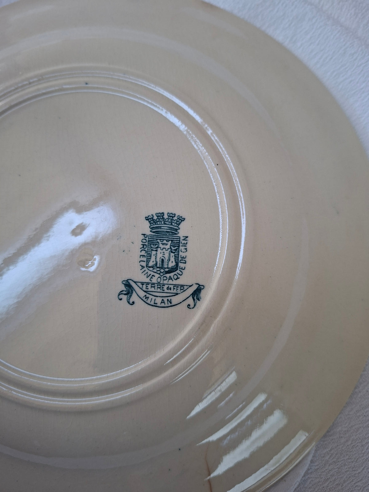 1 assiette plate (2) Gien modèle « Milan »