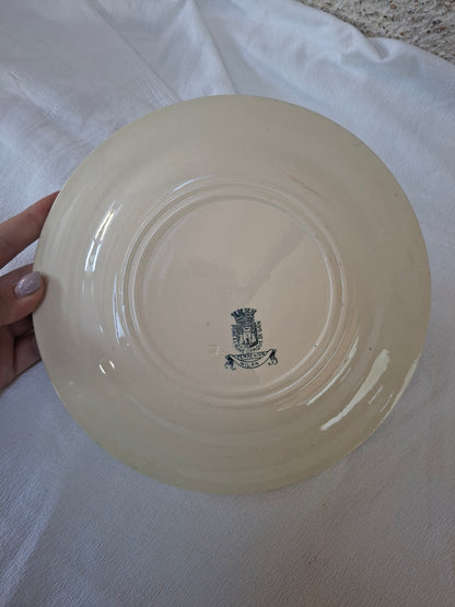 8 assiettes plates Gien modèle « Milan » en terre de fer,