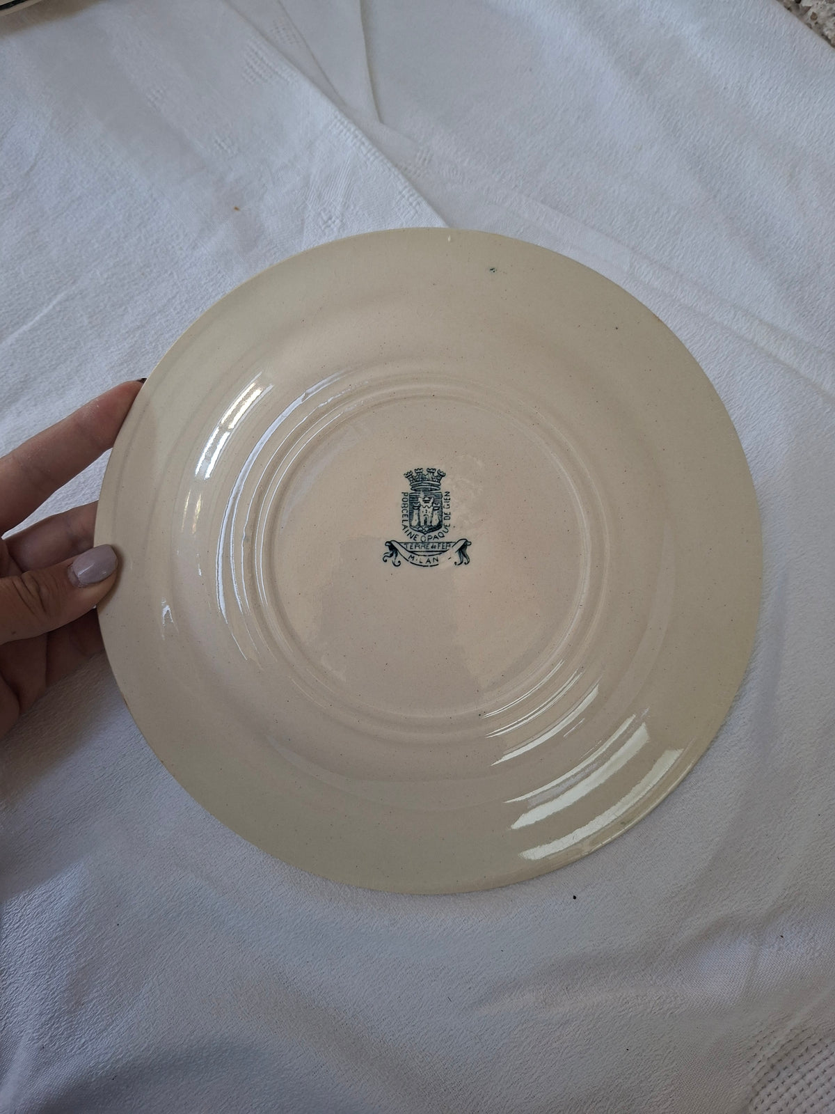 6 assiettes plates (3) Gien modèle « Milan » en terre de fer,