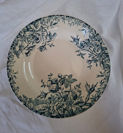 1 assiette creuse Gien modèle « Floreal » en terre de fer