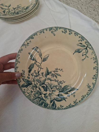 6 assiettes plates  (4) Gien modèle « Milan » en terre de fer